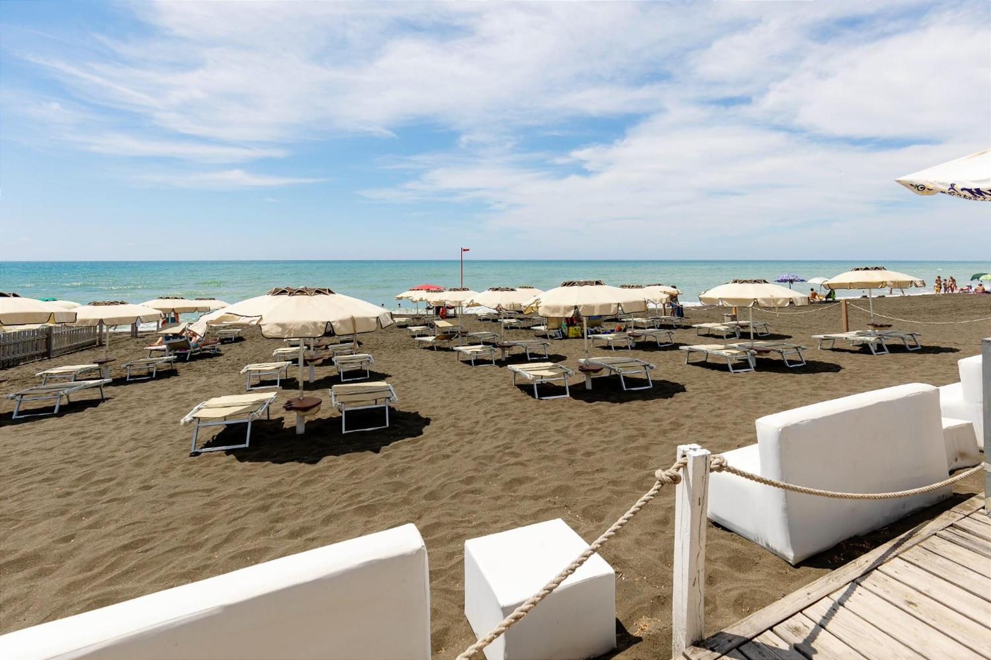 Riva Di Palo Resort Ladispoli Esterno foto