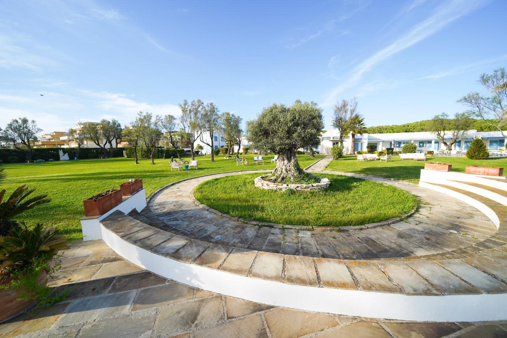 Riva Di Palo Resort Ladispoli Esterno foto